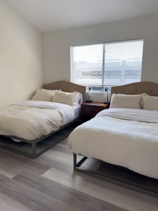 Modern Retreat 1 Mi. From Disney Anaheim Esterno foto