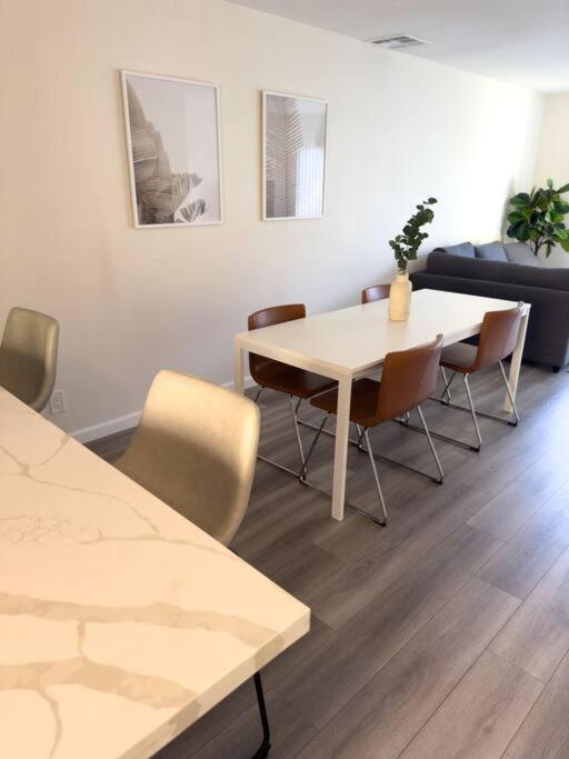 Modern Retreat 1 Mi. From Disney Anaheim Esterno foto